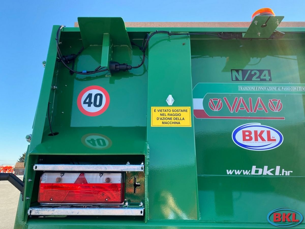 Muldenkipper des Typs VAIA N 24 Bau-Muldenkipper, Neumaschine in Rovisce (Bild 10)