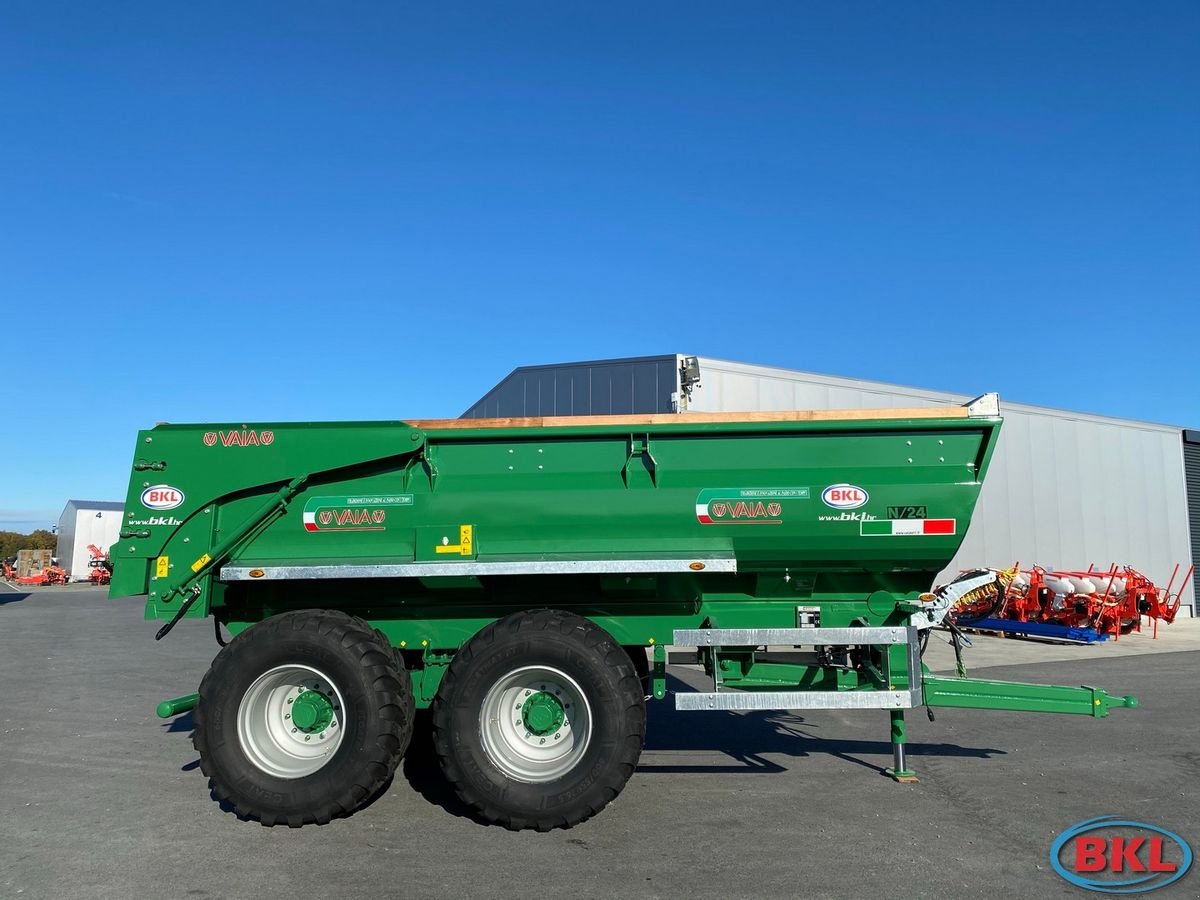 Muldenkipper des Typs VAIA N 24 Bau-Muldenkipper, Neumaschine in Rovisce (Bild 1)