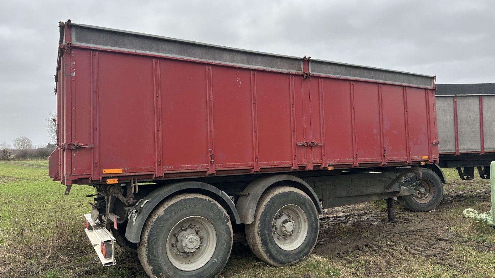 Muldenkipper del tipo Volvo boggi vogn. Velholdt vogn., Gebrauchtmaschine en øster ulslev (Imagen 1)