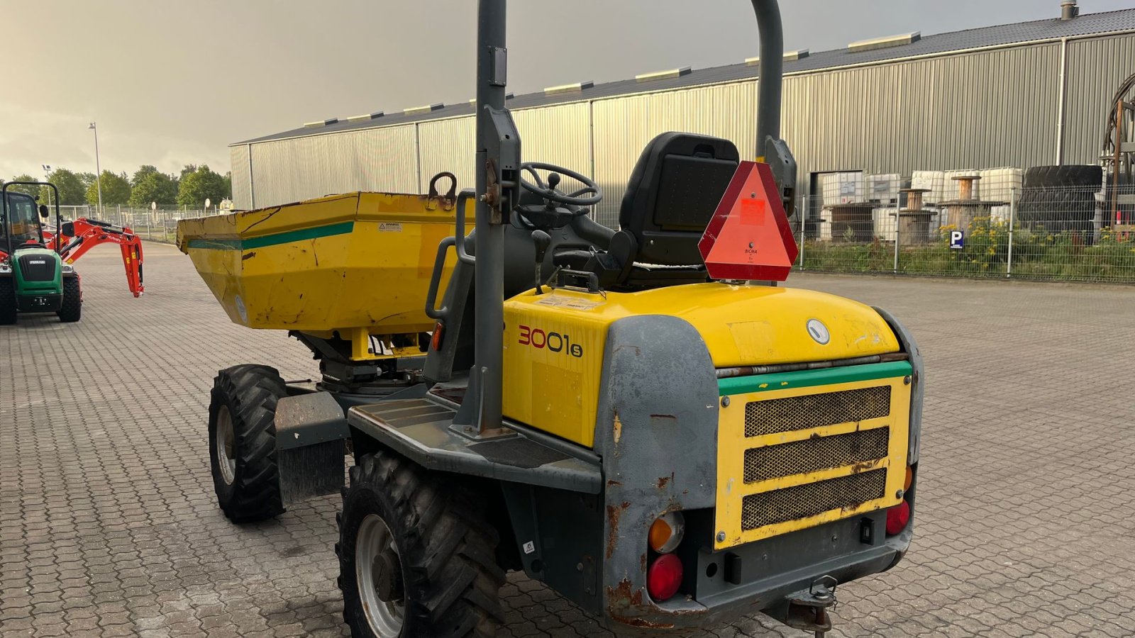 Muldenkipper του τύπου Wacker Neuson 3001 HS højtip og sving, Gebrauchtmaschine σε Rønnede (Φωτογραφία 9)