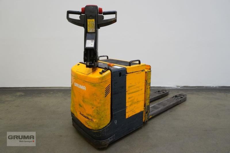 Niederhubwagen des Typs Jungheinrich EDHG35, Gebrauchtmaschine in Friedberg-Derching (Bild 1)