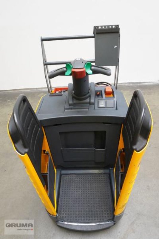 Niederhubwagen des Typs Jungheinrich ERE225, Gebrauchtmaschine in Friedberg-Derching (Bild 3)