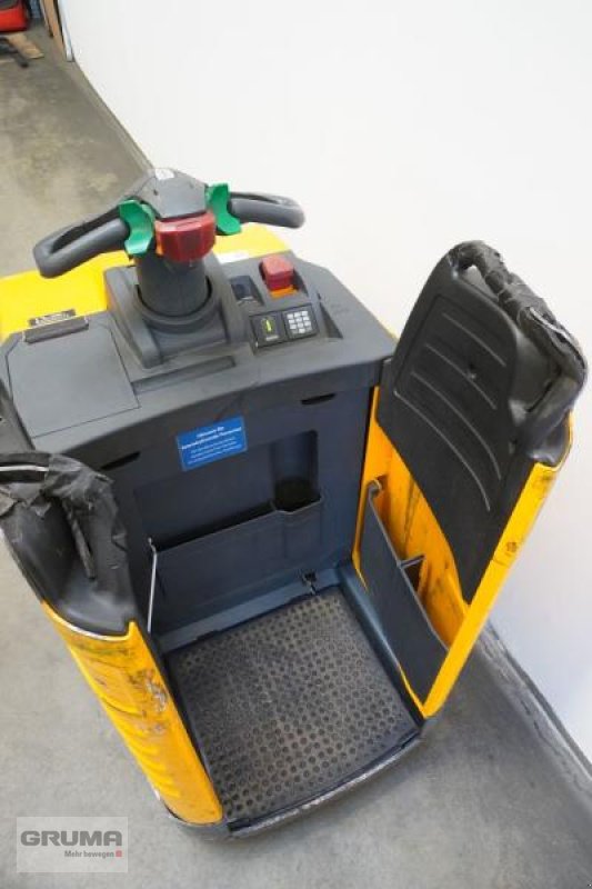 Niederhubwagen of the type Jungheinrich ERE225, Gebrauchtmaschine in Friedberg-Derching (Picture 3)