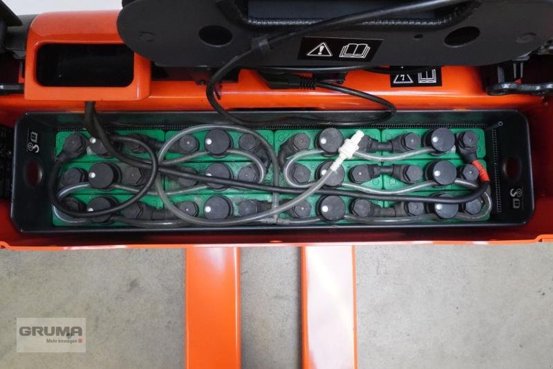 Niederhubwagen des Typs Linde T 16 1152, Gebrauchtmaschine in Friedberg-Derching (Bild 4)