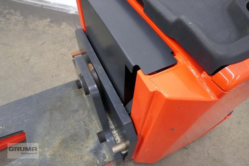 Niederhubwagen des Typs Linde T 20 1152, Gebrauchtmaschine in Friedberg-Derching (Bild 5)