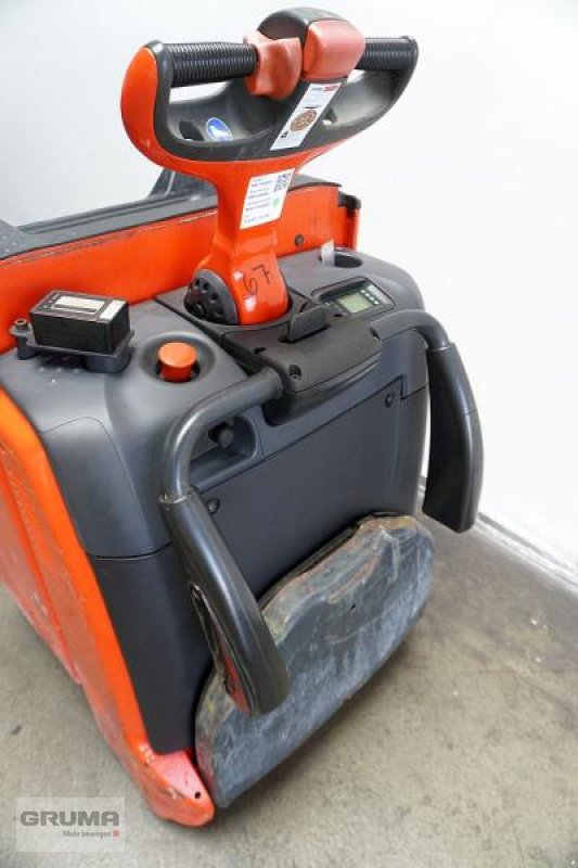 Niederhubwagen des Typs Linde T 20 AP 131-08, Gebrauchtmaschine in Friedberg-Derching (Bild 4)