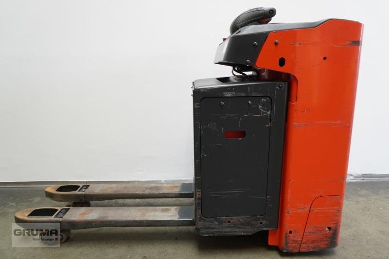 Niederhubwagen des Typs Linde T 20 SF 1154, Gebrauchtmaschine in Friedberg-Derching (Bild 4)