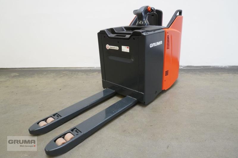 Niederhubwagen des Typs Linde T 20 SP 131-08, Gebrauchtmaschine in Friedberg-Derching (Bild 2)