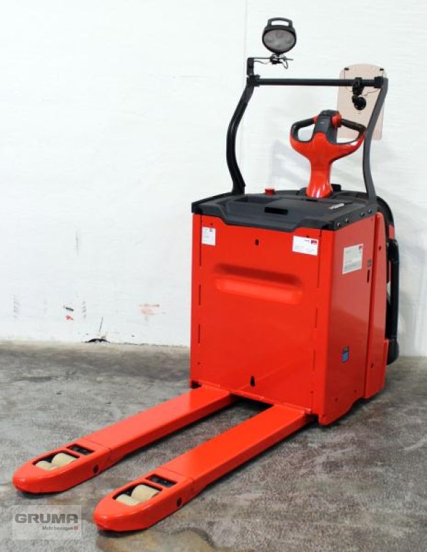 Niederhubwagen des Typs Linde T 25 AP N 1153-02, Gebrauchtmaschine in Friedberg-Derching (Bild 2)