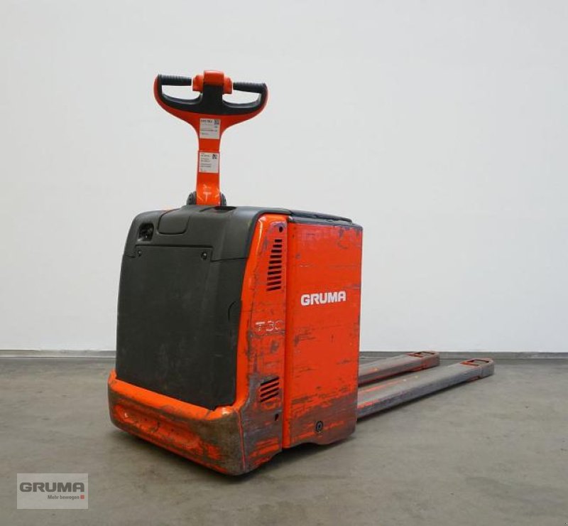 Niederhubwagen des Typs Linde T 30 131, Gebrauchtmaschine in Friedberg-Derching (Bild 1)