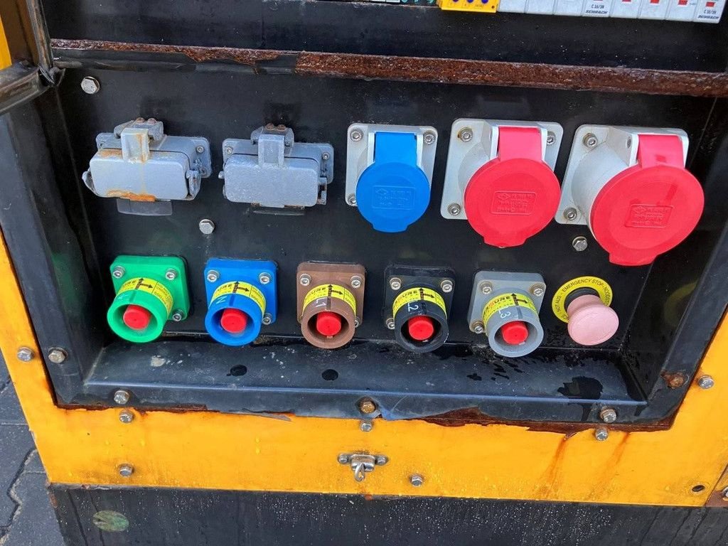 Notstromaggregat Türe ait Atlas Copco EPS303TDE, Gebrauchtmaschine içinde Antwerpen (resim 7)