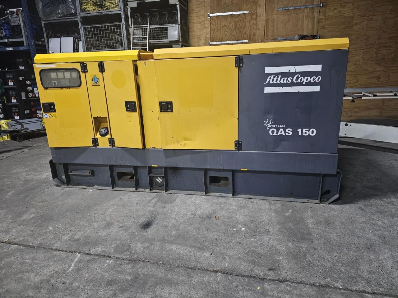 Notstromaggregat van het type Atlas Copco QAS 150, Gebrauchtmaschine in Noardburgum (Foto 1)