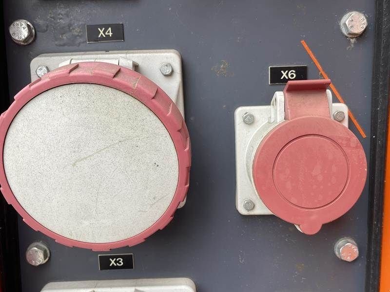 Notstromaggregat типа Atlas Copco QAS 325 VD, Gebrauchtmaschine в Waregem (Фотография 8)