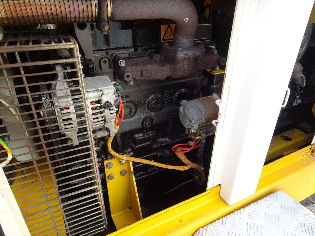 Notstromaggregat of the type Atlas Copco QAS18, Gebrauchtmaschine in Zutphen (Picture 10)