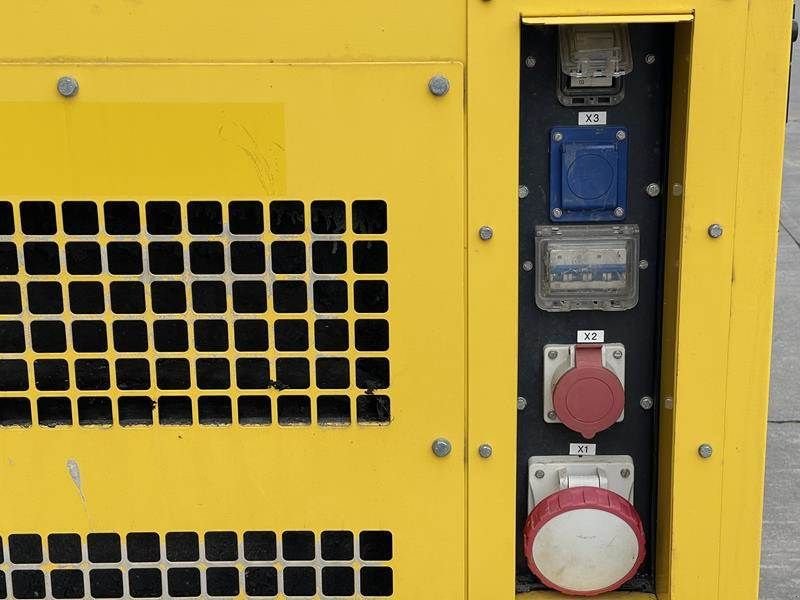 Notstromaggregat of the type Atlas Copco QES 40 KD, Gebrauchtmaschine in Waregem (Picture 5)