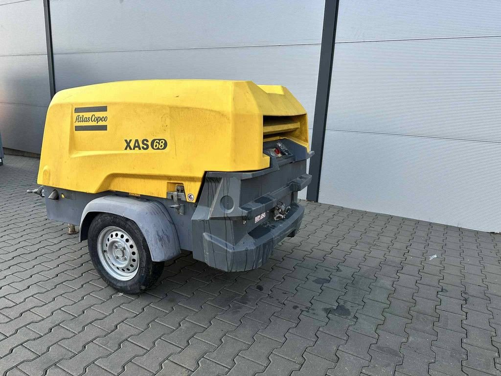 Notstromaggregat van het type Atlas Copco XAS68, Gebrauchtmaschine in Antwerpen (Foto 3)