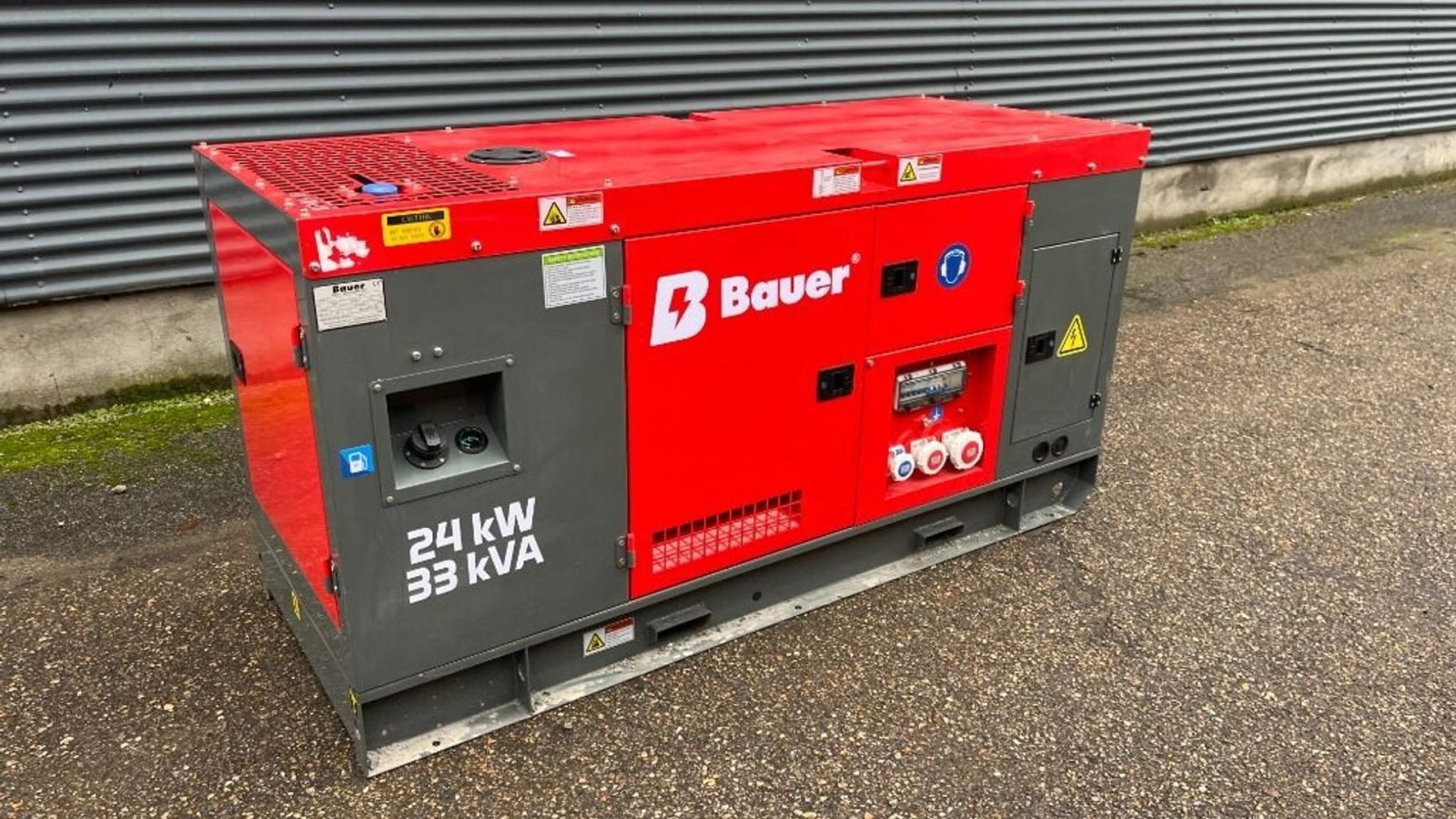 Notstromaggregat типа Bauer 24 KW / 33 KVA YHG-24 KW Diesel generator, Gebrauchtmaschine в Rødovre (Фотография 1)