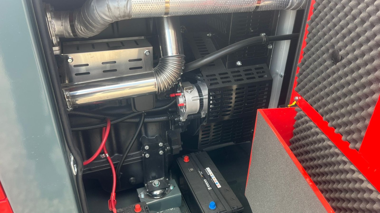 Notstromaggregat des Typs Bauer GFS-120 ATS, 120 kW/150 kVA Fabriksny generator, Gebrauchtmaschine in Lintrup (Bild 11)