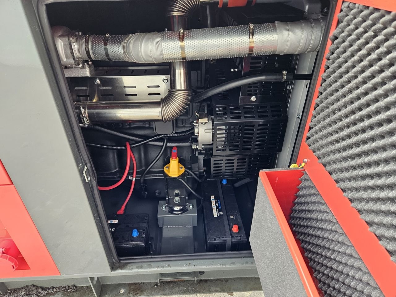 Notstromaggregat des Typs Bauer GFS80Kw 110Kva, Neumaschine in Veldhoven (Bild 4)