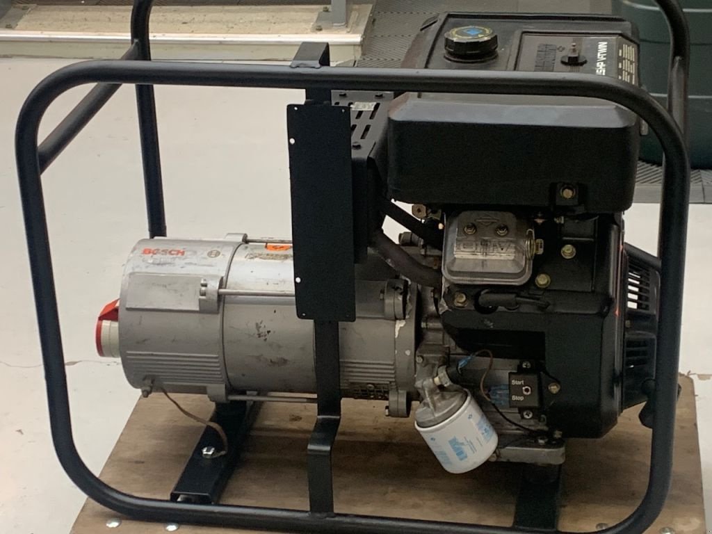 Notstromaggregat des Typs Bosch gebruikte generator met krachstroom en 230v 6KW g6500, Gebrauchtmaschine in Ameide (Bild 5)