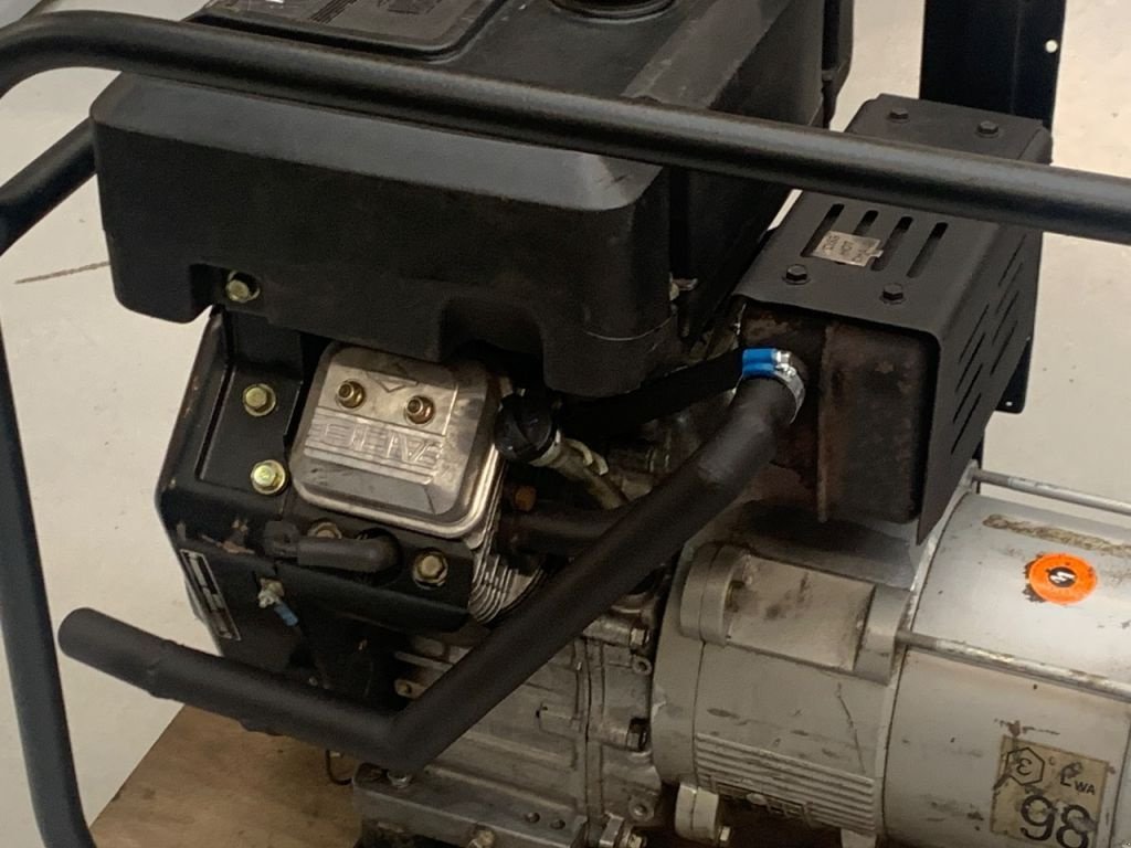 Notstromaggregat des Typs Bosch gebruikte generator met krachstroom en 230v 6KW g6500, Gebrauchtmaschine in Ameide (Bild 8)