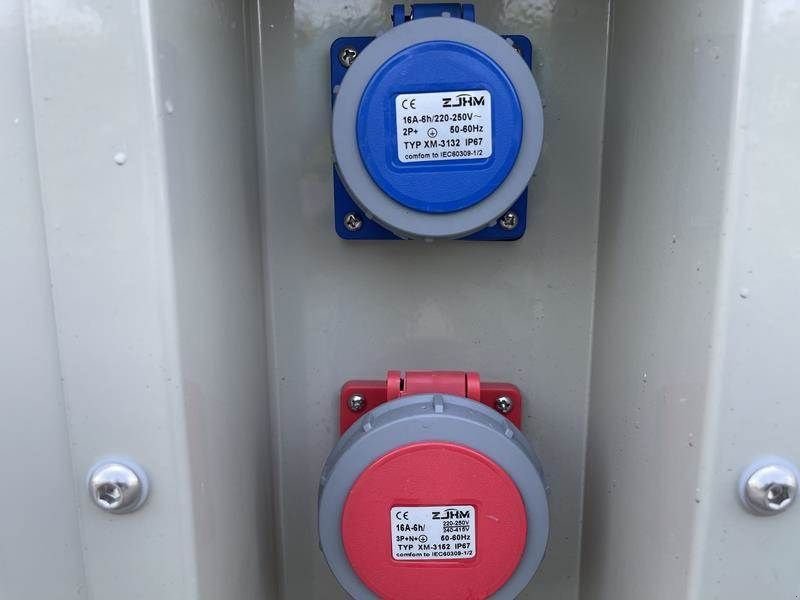 Notstromaggregat of the type Cummins 28 kVA, Gebrauchtmaschine in Waregem (Picture 2)