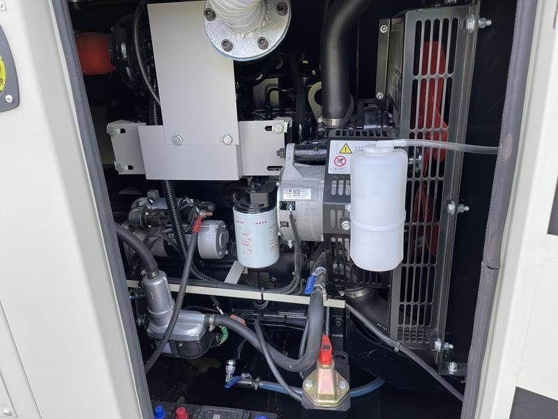 Notstromaggregat des Typs Cummins 55 kVA, Gebrauchtmaschine in Waregem (Bild 10)