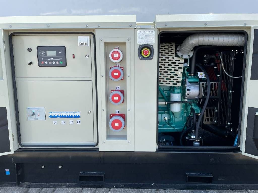 Notstromaggregat des Typs Cummins 6BT5.9-G2 - 110 kVA Generator - DPX-19835, Neumaschine in Oudenbosch (Bild 7)
