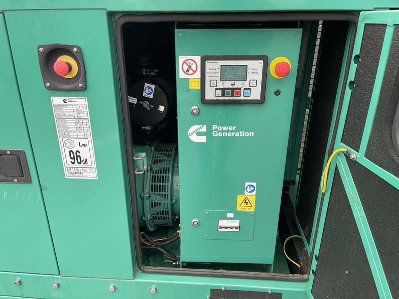 Notstromaggregat от тип Cummins C 22 D 5, Gebrauchtmaschine в Waregem (Снимка 11)