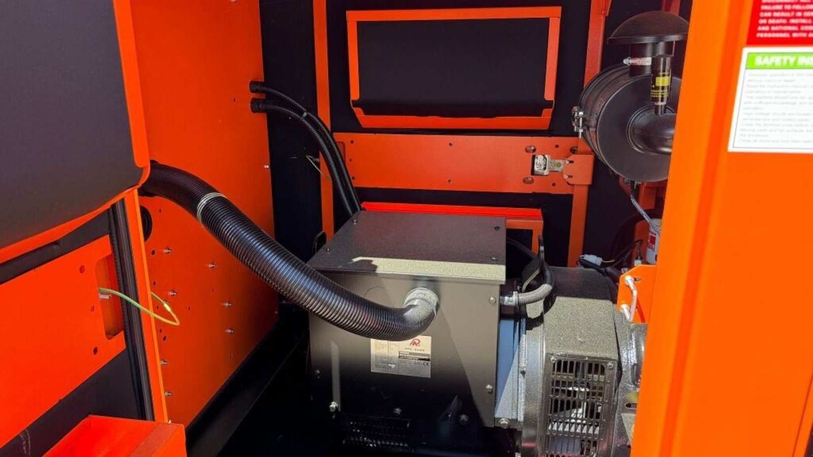 Notstromaggregat van het type Cummins Generator 50kVA diesel nødstrømsgenerator, Gebrauchtmaschine in Rødovre (Foto 4)