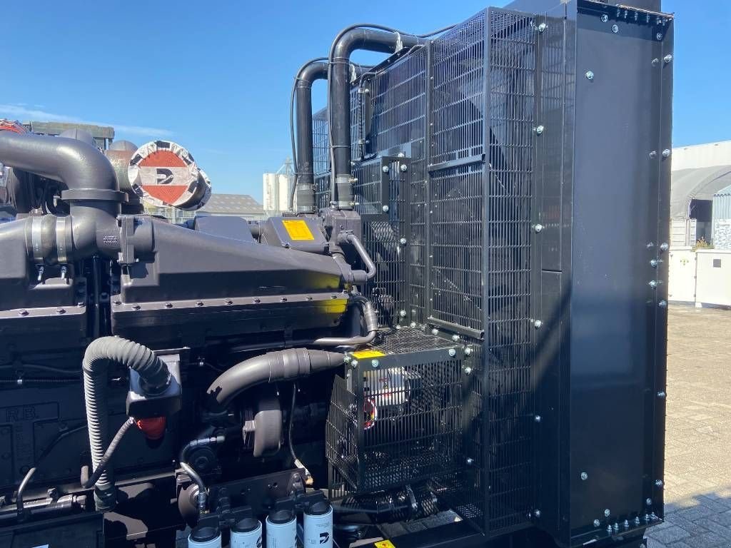Notstromaggregat des Typs Cummins KTA38-G5 - 1.100 kVA Generator - DPX-18814, Neumaschine in Dordrecht (Bild 11)