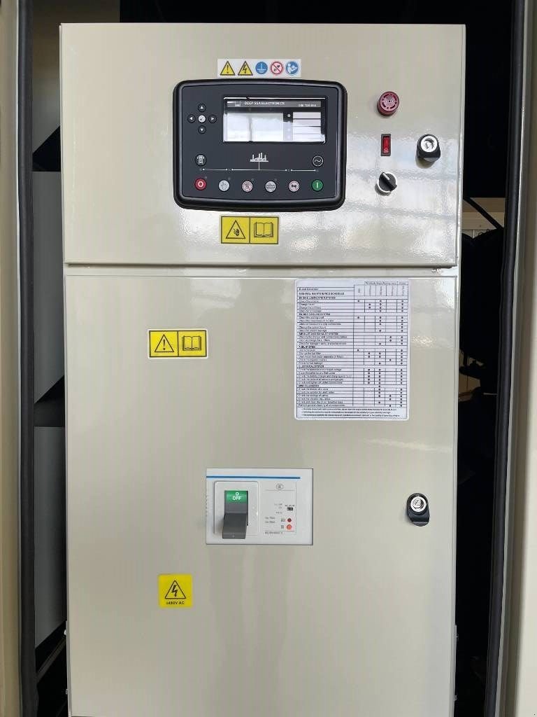Notstromaggregat des Typs Cummins QSZ13-G13 - 550 kVA Generator - DPX-19846, Neumaschine in Dordrecht (Bild 10)