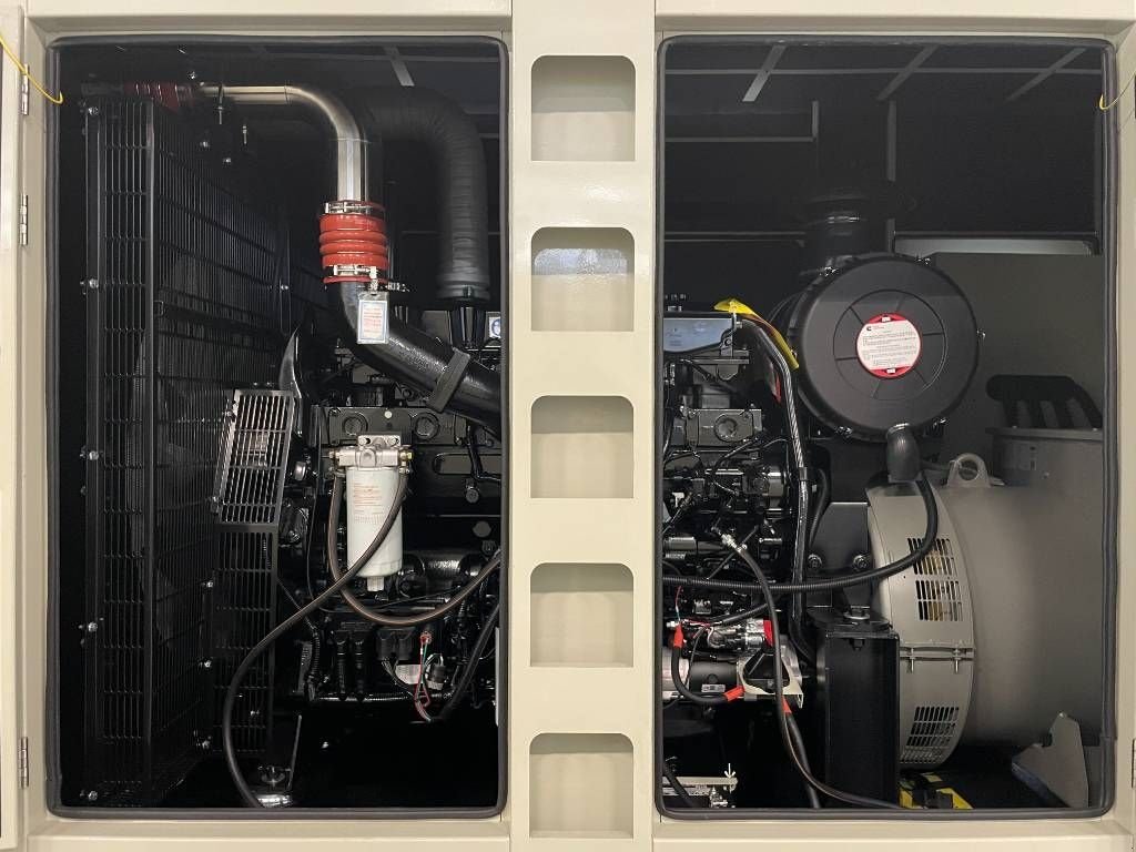 Notstromaggregat des Typs Cummins QSZ13-G13 - 550 kVA Generator - DPX-19846, Neumaschine in Dordrecht (Bild 9)