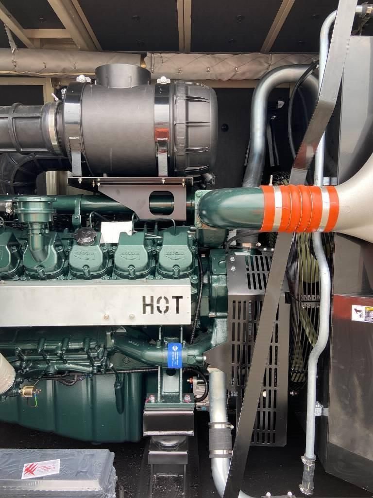 Notstromaggregat типа Doosan engine DP222LC - 825 kVA Generator - DPX-15565, Neumaschine в Oudenbosch (Фотография 10)