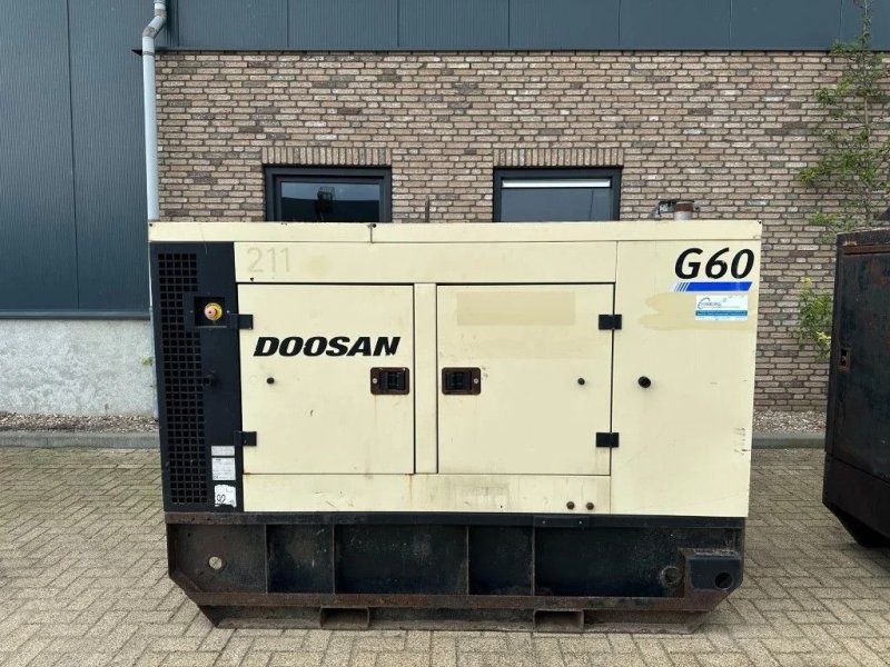 Notstromaggregat des Typs Doosan G60 John Deere Leroy Somer 70 kVA Silent Rental generatorset, Gebrauchtmaschine in VEEN