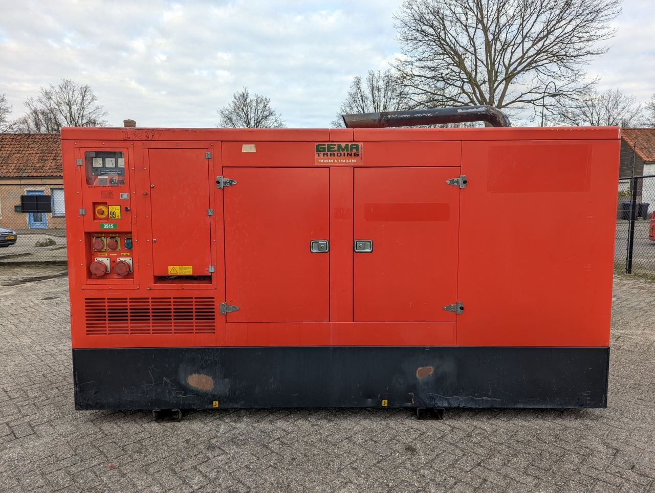 Notstromaggregat des Typs Himoinsa 25033, Gebrauchtmaschine in Oud Gastel (Bild 2)