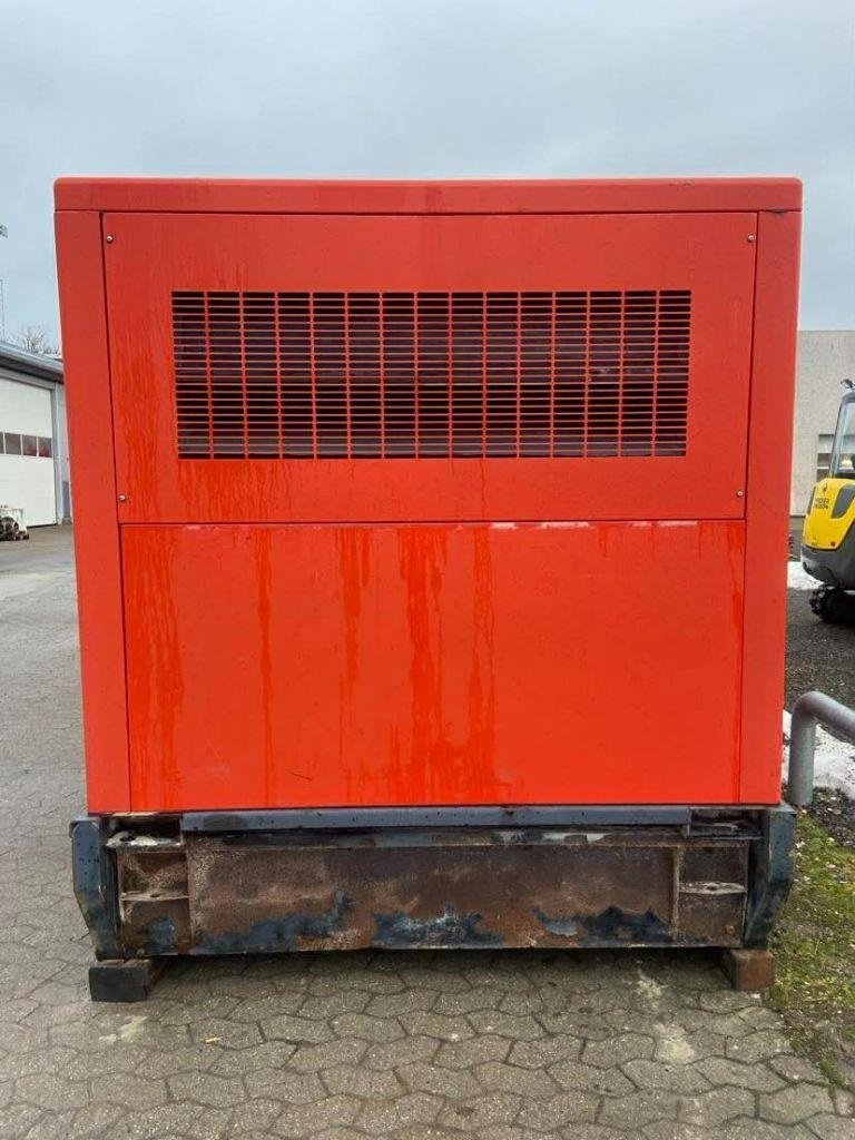 Notstromaggregat del tipo Himoinsa HMW-605 T5, Gebrauchtmaschine In Vojens (Immagine 3)