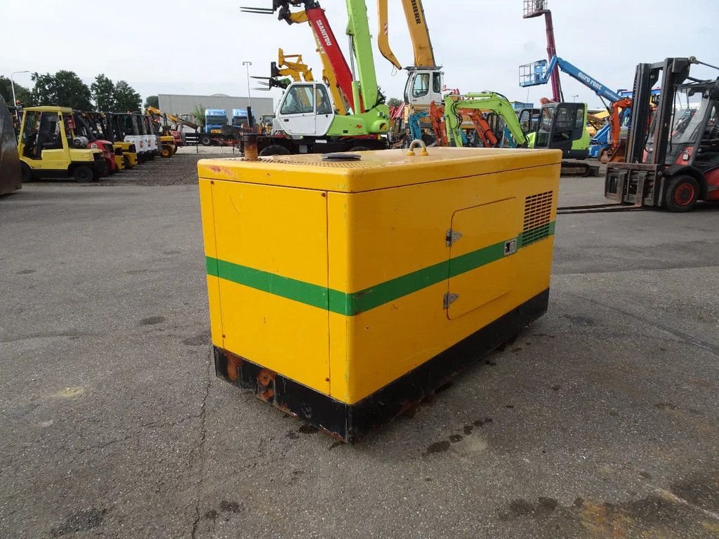 Notstromaggregat des Typs Himoinsa HW40, Gebrauchtmaschine in Zutphen (Bild 3)