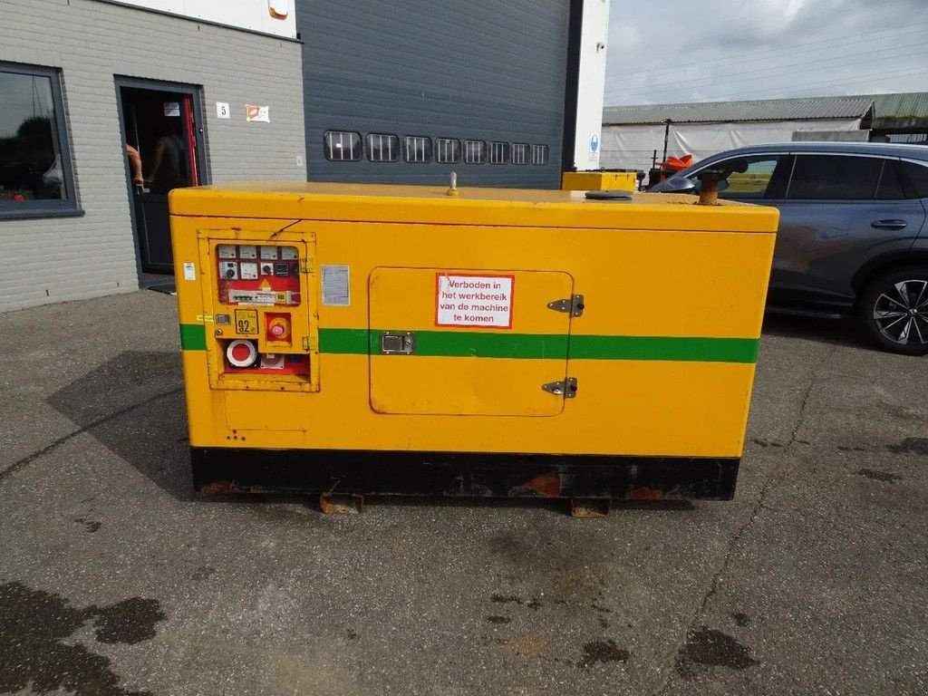 Notstromaggregat des Typs Himoinsa HW40, Gebrauchtmaschine in Zutphen (Bild 4)