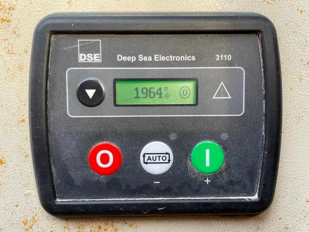 Notstromaggregat des Typs Iveco 8210 Mecc Alte Spa 330 kVA Silent generatorset, Gebrauchtmaschine in VEEN (Bild 11)