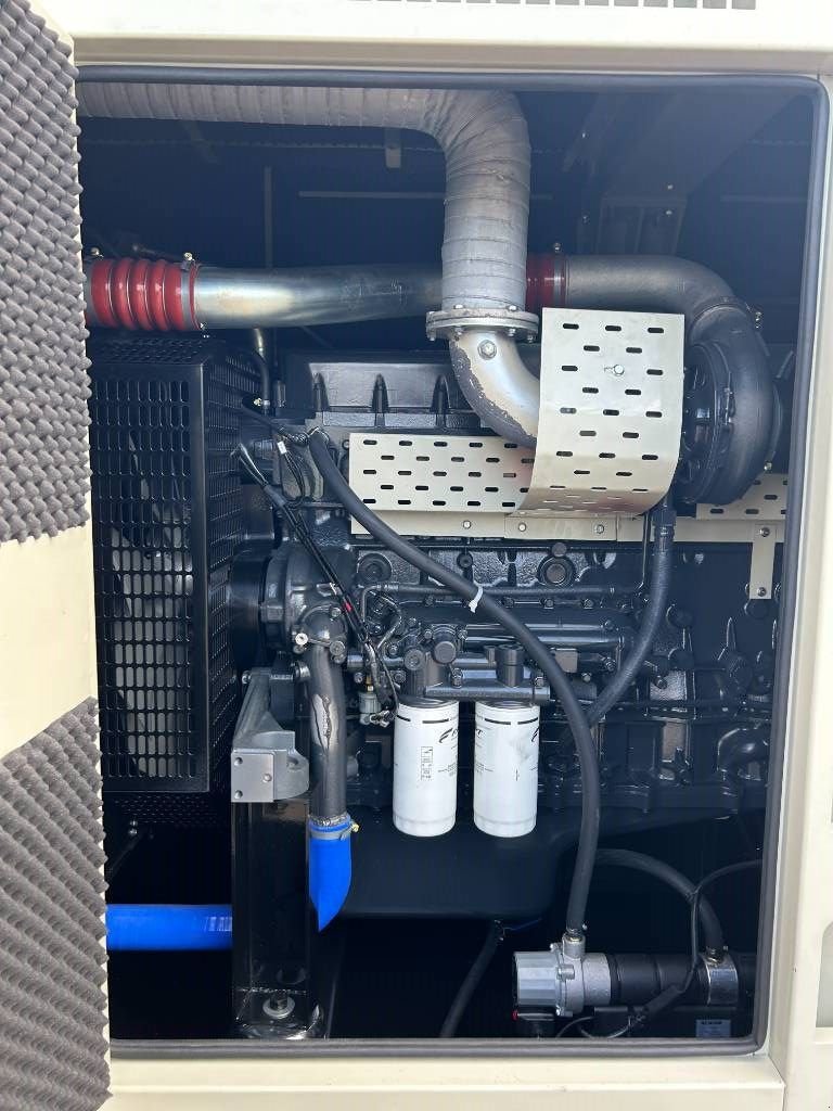 Notstromaggregat des Typs Iveco CR13TE2A - 385 kVA Generator - DPX-20510, Neumaschine in Oudenbosch (Bild 11)