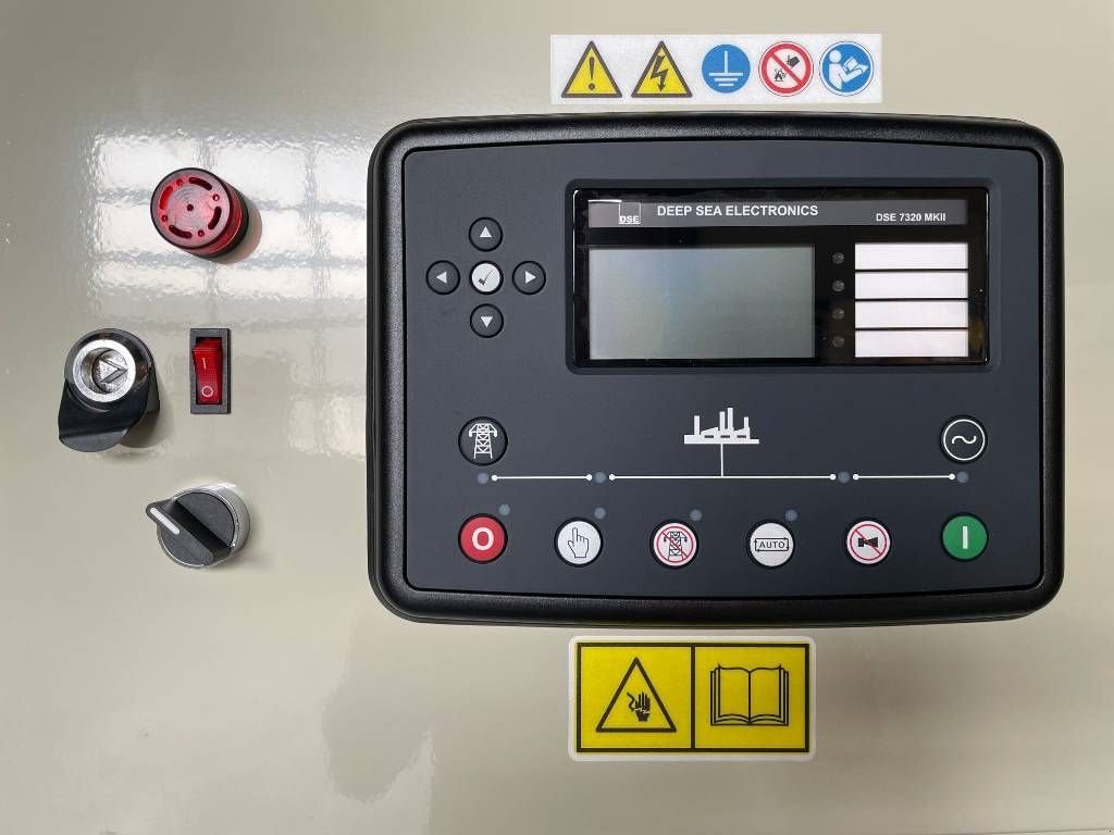 Notstromaggregat des Typs Iveco CR13TE3A - 440 kVA Generator - DPX-19796, Neumaschine in Dordrecht (Bild 11)