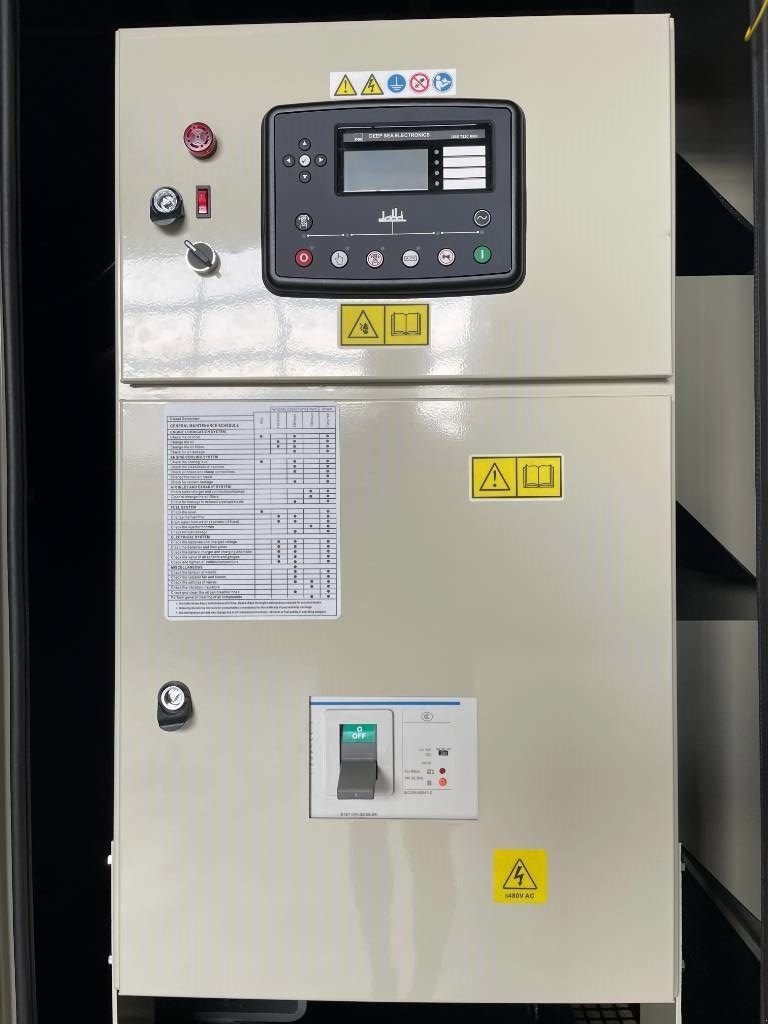 Notstromaggregat des Typs Iveco CR13TE3A - 440 kVA Generator - DPX-19796, Neumaschine in Dordrecht (Bild 10)