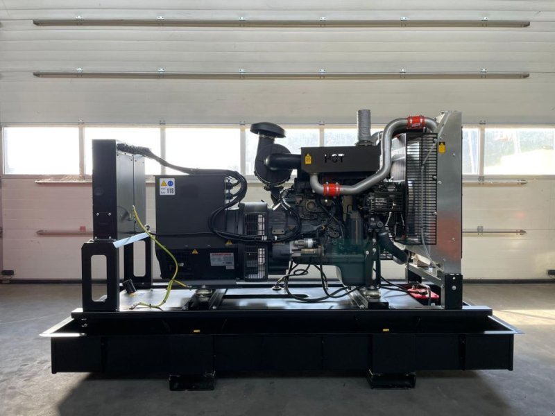 Notstromaggregat van het type Iveco NEF 45 TM3 Stamford 125 kVA generatorset New !, Neumaschine in VEEN (Foto 1)