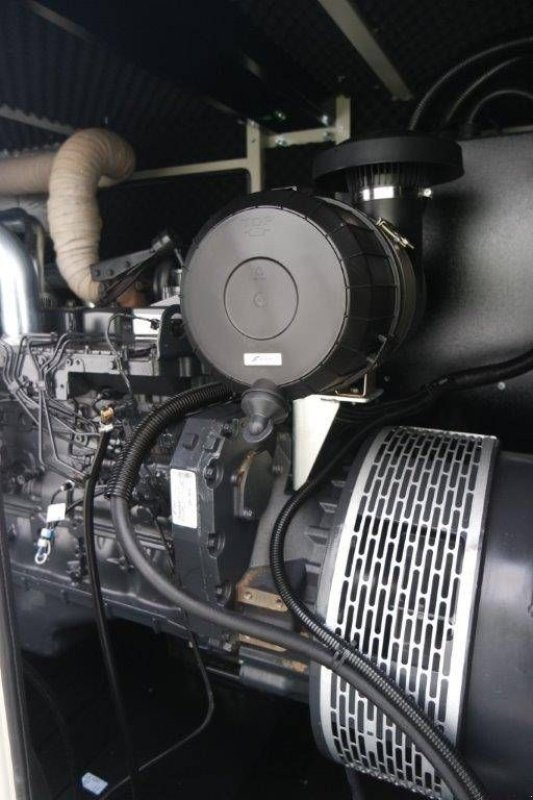 Notstromaggregat des Typs Iveco NEF67TM7 - 220 kVA Generator - DPX-17556, Neumaschine in Oudenbosch (Bild 10)