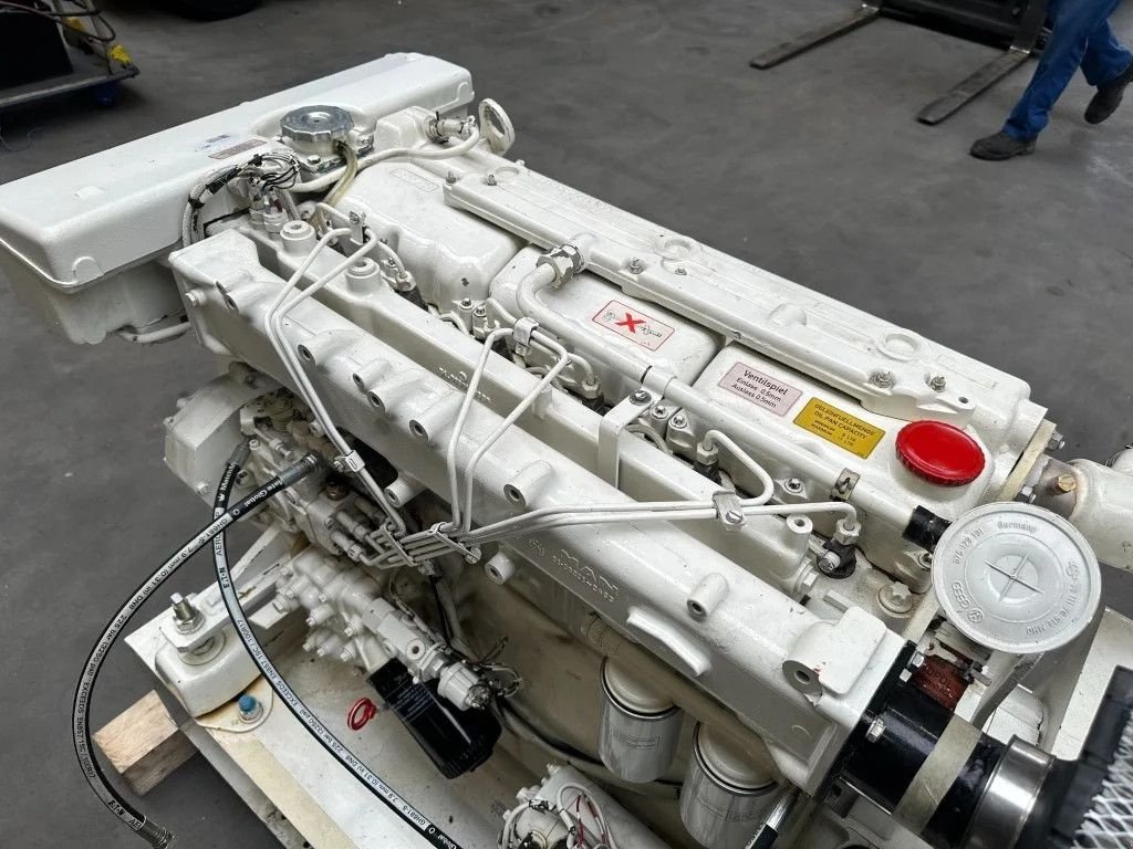 Notstromaggregat des Typs MAN D0826 E701 Leroy Somer 75 kVA Marine generatorset stroomgroep ag, Gebrauchtmaschine in VEEN (Bild 9)