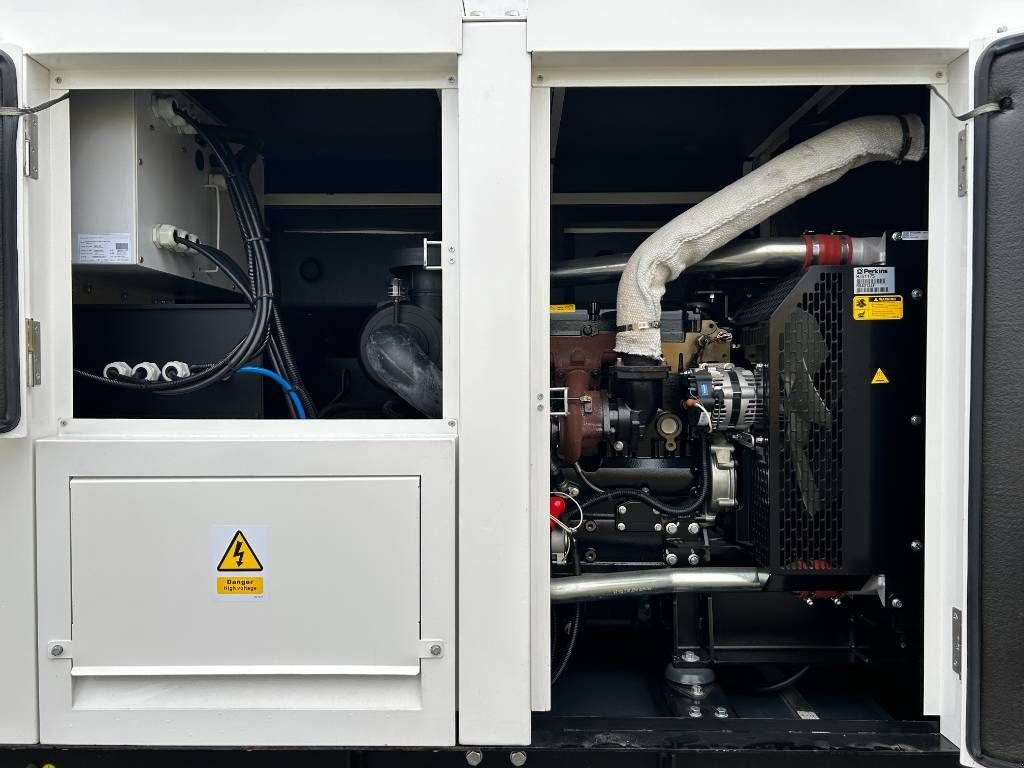 Notstromaggregat des Typs Perkins 1104C-44TA - 110 kVA Generator - DPX-20007-DP, Neumaschine in Oudenbosch (Bild 4)