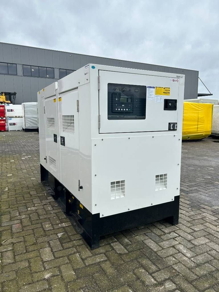 Notstromaggregat des Typs Perkins 1104C-44TA - 110 kVA Generator - DPX-20007-DP, Neumaschine in Oudenbosch (Bild 2)