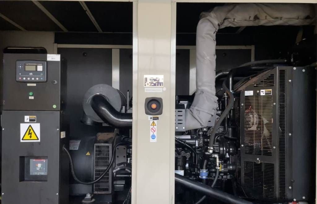 Notstromaggregat типа Perkins 2206A-E13TAG2 - 400 kVA Generator - DPX-12650, Gebrauchtmaschine в Dordrecht (Фотография 8)