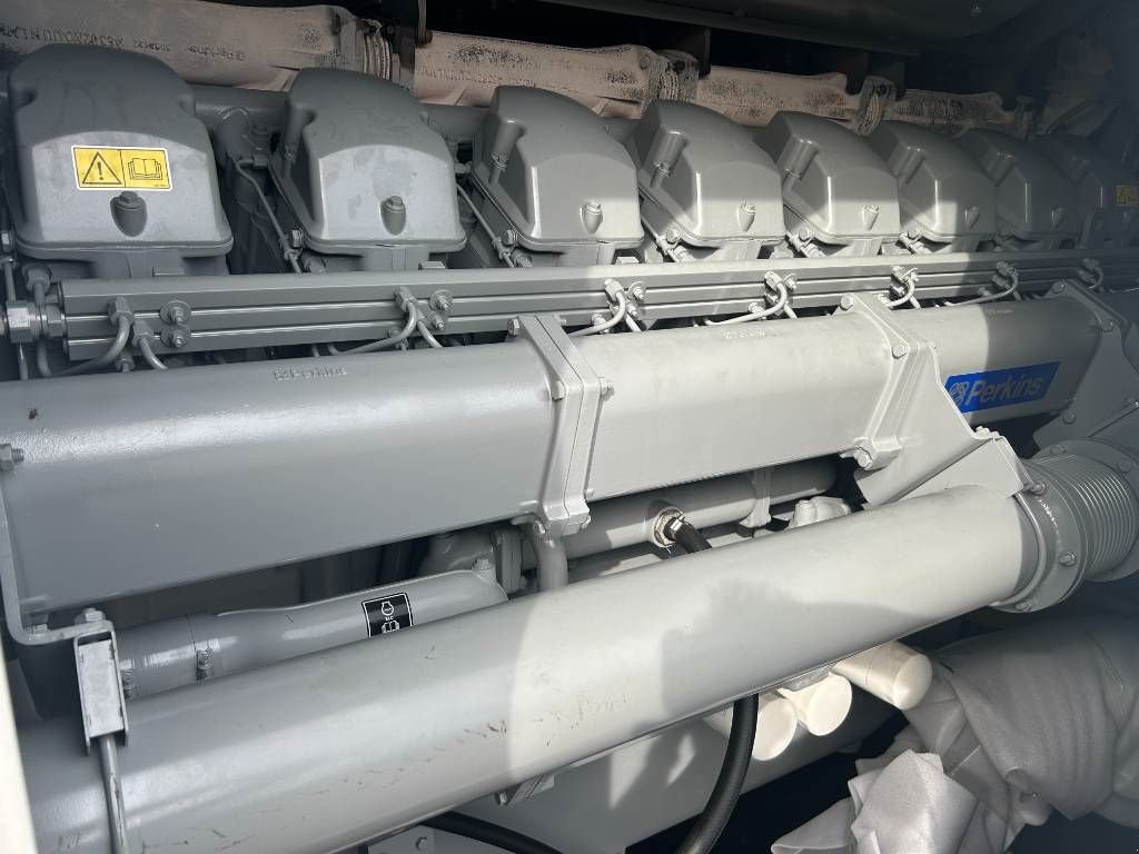 Notstromaggregat του τύπου Perkins 4016-TAG2A - 2.200 kVA Generator - DPX-19826, Neumaschine σε Dordrecht (Φωτογραφία 7)
